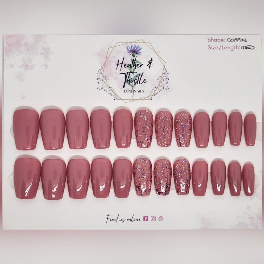 Heather & Thistle Luxe Press-On Nails - Nude Sparkles - Medium Coffin